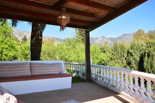 Villa Sleeps 14 With Pool Air Con And Wifi