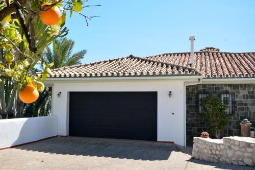 Villa Sleeps 14 With Pool Air Con And Wifi