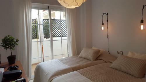6 + 2-bed Apartment With Pool And Terrace