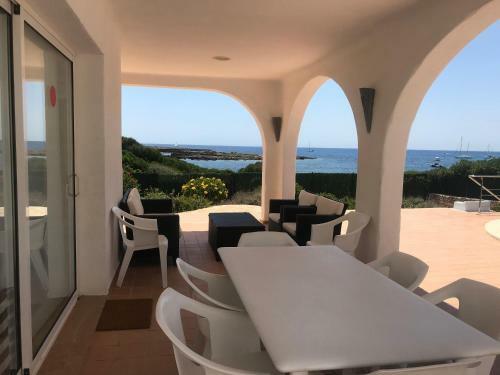 Villa Next Binibeca,just Few Steps Access To Sea
