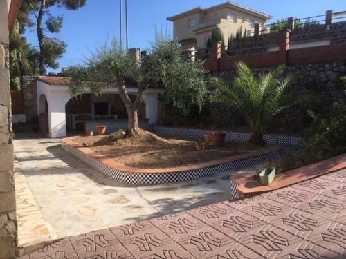Casa Del Bosque Con Piscina En Sitges