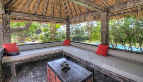Sant Pere de Ribes Villa Sleeps 20