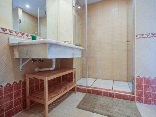 Spacious Apartment In San Roque With Swimming Pool
