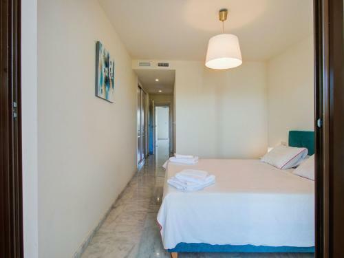 Spacious Apartment In San Roque With Swimming Pool