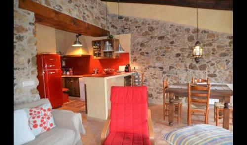 San Sadurni Villa Sleeps 5 With Pool