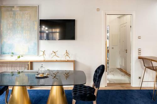 Luxurious Brand New Apartment!