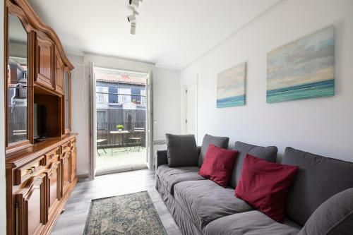 Beautiful Apartment With Terrace - Prime Location!