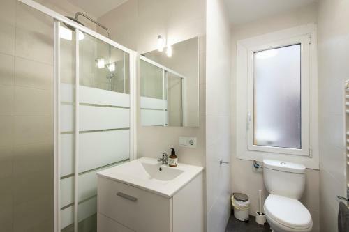 Beautiful Apartment With Terrace - Prime Location!