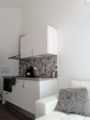 Island 201 Modern & Minimalist Apartments