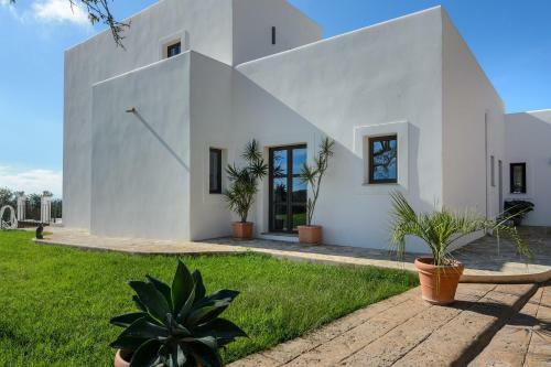 New! Villa Can Prats Deluxe Heated Pool