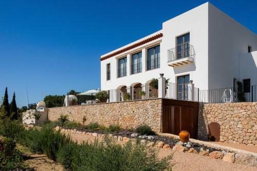 New! Villa Can Prats Deluxe Heated Pool