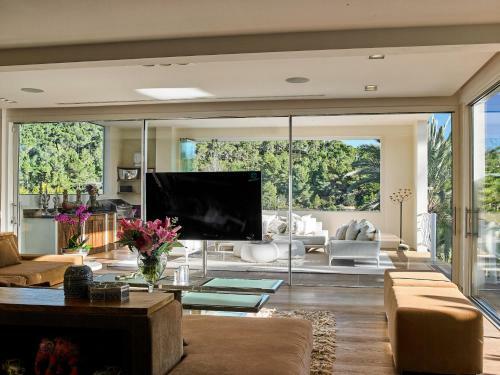 Rent Your Luxury 5 Bedroom Villa, Ibiza Villa 1013