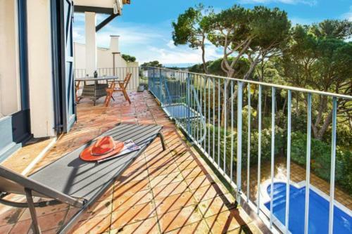 Santa Margarida Villa Sleeps 8 With Pool