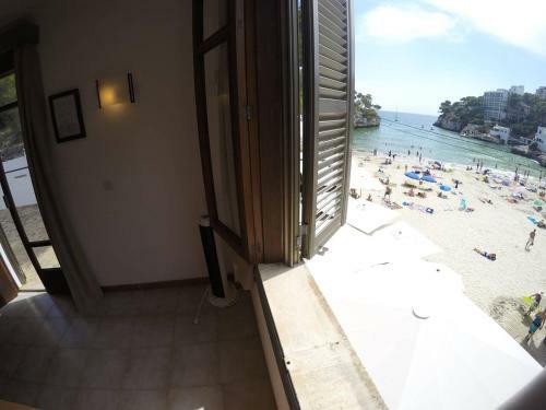 Hostal Playa Cala Santany�