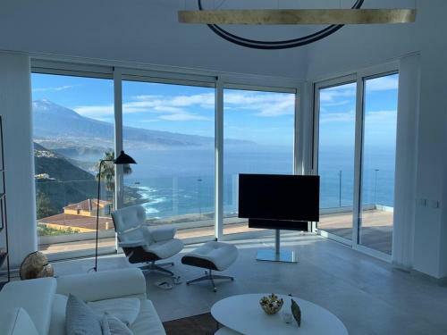 Crystal Ocean Villa