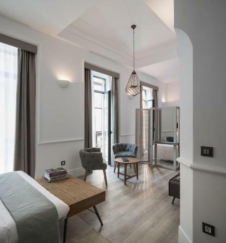 Apartamento Puerta Catedral Holiday Suites