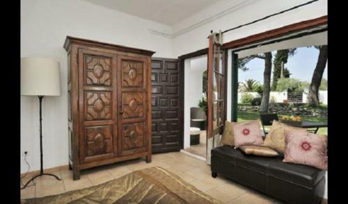 Villa In Sitges Sleeps 20 With Pool And Air Con