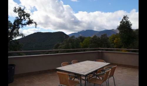 Solsona Villa Sleeps 24 With Pool
