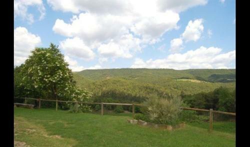Solsona Villa Sleeps 12 With Pool