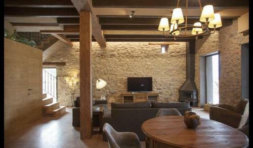 Villa In Solsona Sleeps 15 With Pool