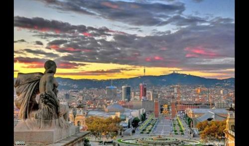 Solsona Villa Sleeps 14 With Pool