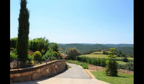Solsona Villa Sleeps 20 With Pool