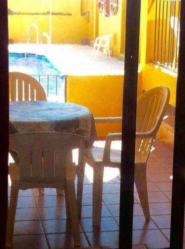 Apartamento F1 Urb Las Ca�as