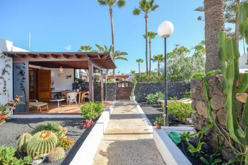 Bungalow Playa Basti�n