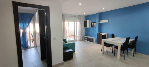 Apartamentos Cala Azul La M�ra