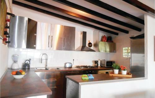 Three-bedroom Holiday Home In Tossa de Mar