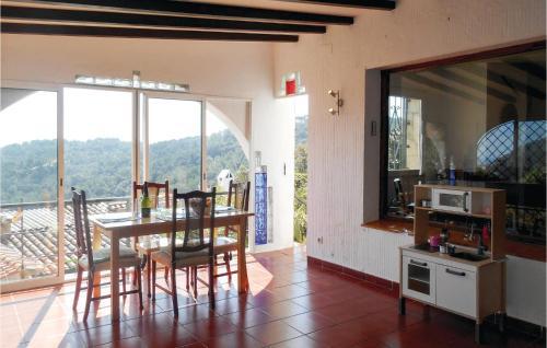 Three-bedroom Holiday Home In Tossa de Mar