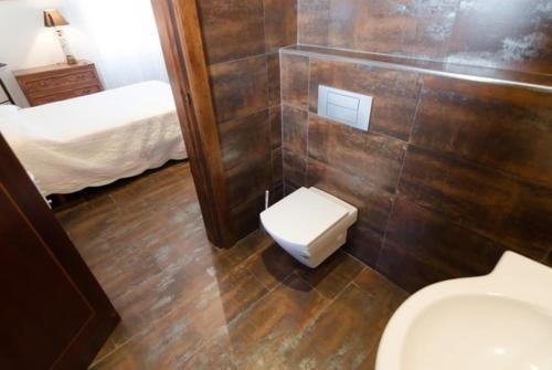 Tossa de Mar Villa Sleeps 8 Pool