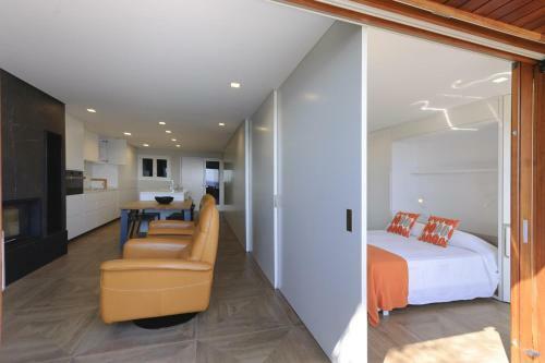Lets Holidays Modern Sea Views Apartment