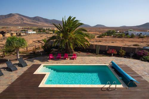 Oasis Villa With Swimming Pool In 4000m2 Garden