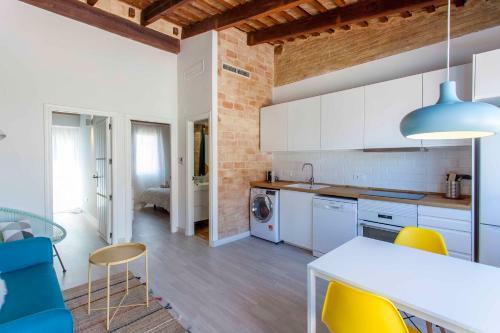 Apartup Port Avenue Attic