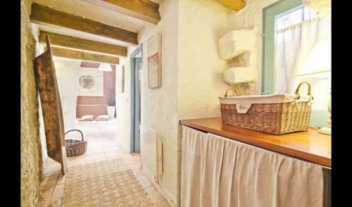 Ullastret Villa Sleeps 6 With Pool And Air Con