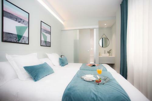 Hostal Palacios Rooms