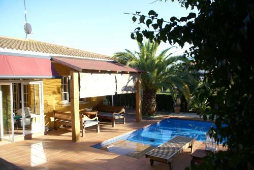 Lady Marian El Vendrell Villa Hutt-041075