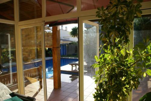Lady Marian El Vendrell Villa Hutt-041075