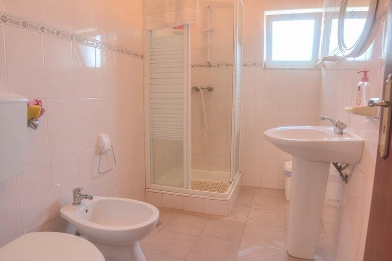 Mccaigs Holiday Apartments