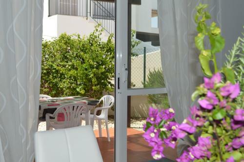 Ground Floor Apartment, Private Patio, North Facing
