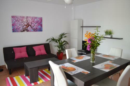 Ground Floor Apartment, Private Patio, North Facing