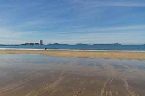 Apartamento Piso En La Playa Samil 2 C