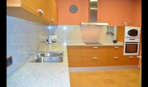 Viladrau Villa Sleeps 12 With Pool