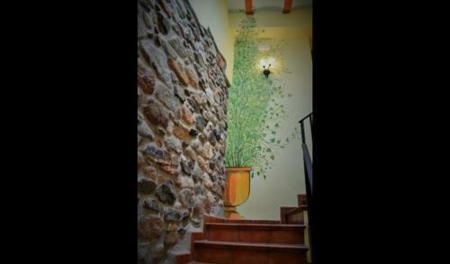 Villa In Vilaplana Sleeps 8 With Pool