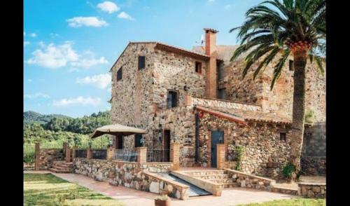 Villa In Vilaplana Sleeps 8 With Pool