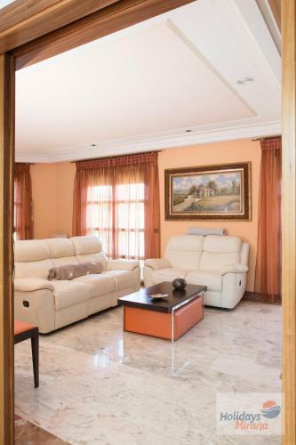 Hostal Holidays Mirana