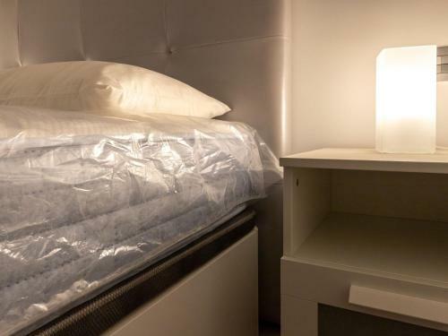 Wavehouse Freedom Blue - First Line Apartment