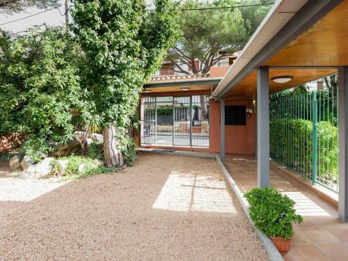 Waterfront Apartment In Playa de Aro With Patio