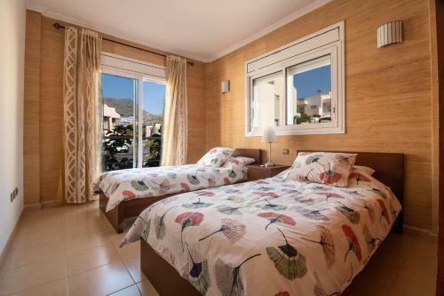 Moon Villa Los Gigantes